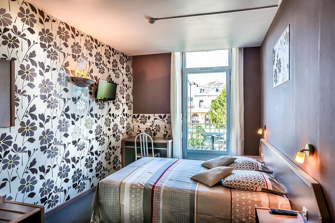 Le Terminus Hotell Villeneuve-sur-Lot Exteriör bild